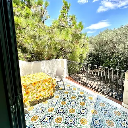 Rosanna Villa